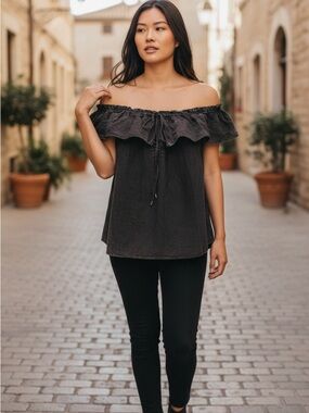 Free People Women Black Cotton Scoop Neck TieFront Short sleeve  Size XS.